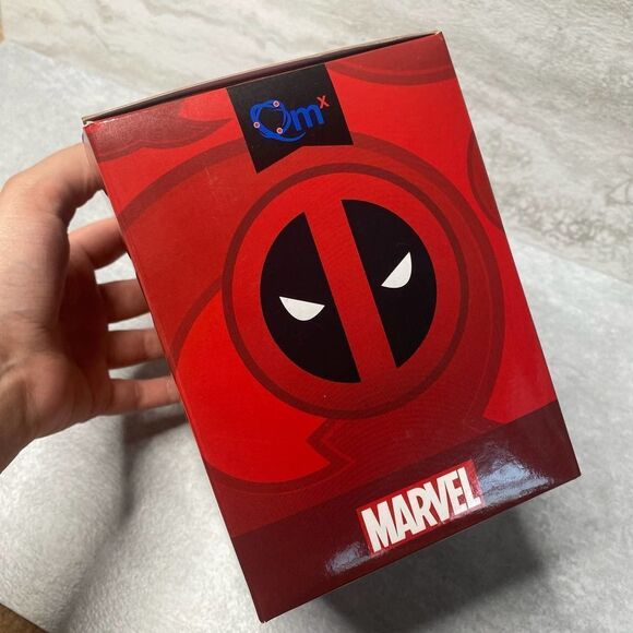 QMX Marvel Deadpool Q-Fig Quantum Mechanix Vinyl Action Figure Lootcrate QM - Picture 5 of 8